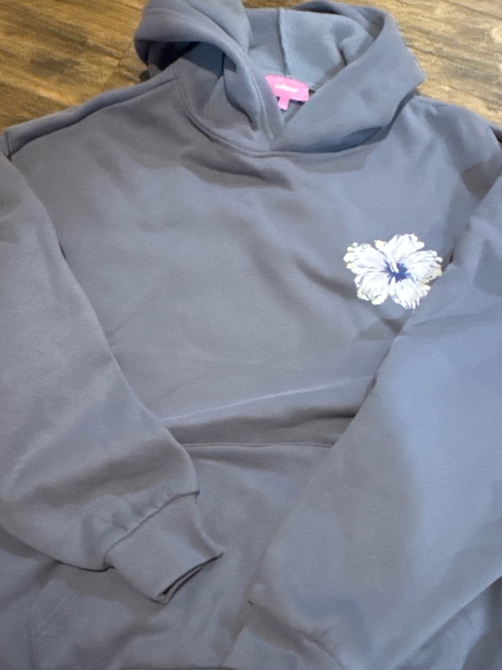 Edikted hoodie with hibiscus Floral Accent